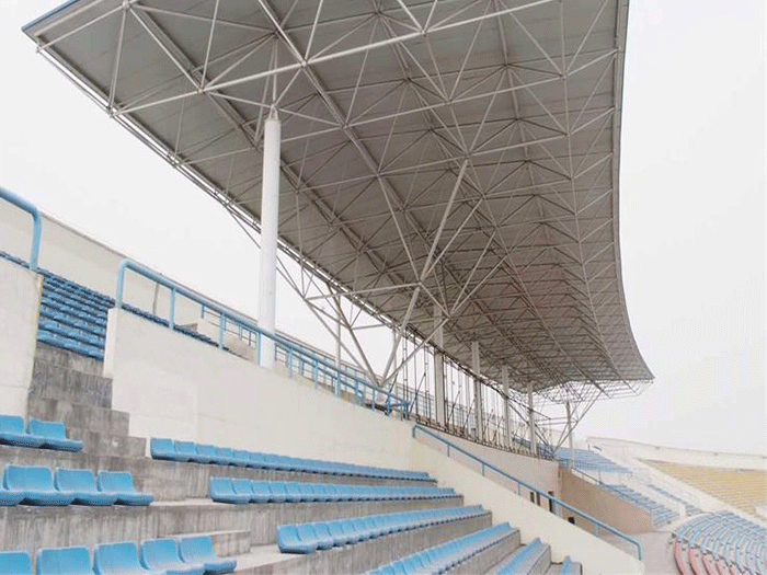 新乐四小体育馆网架